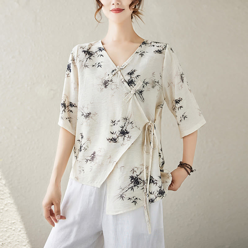 Camisa con botón de rana con estampado de hojas de bambú en tinta Buddha Stones, cuello en V con cordones