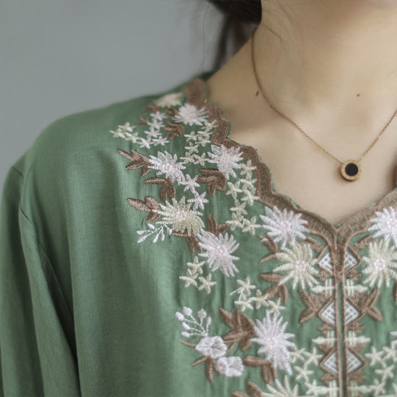 Buddha Stones Camiseta de algodón y lino con bordado floral pequeño, de cuello en V y media manga - image 6