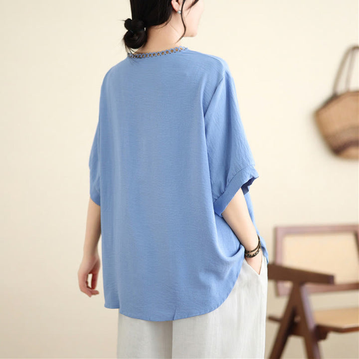 Camiseta de manga media con cuello en V y bordado floral de Buddha Stones - image 5