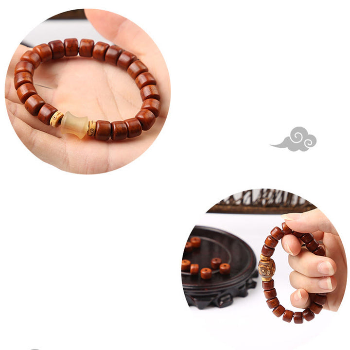 Pulsera de fuerza con Buddha Stones de hueso tibetano, cuentas Dzi de tres ojos, cuerno de oveja y ágata roja