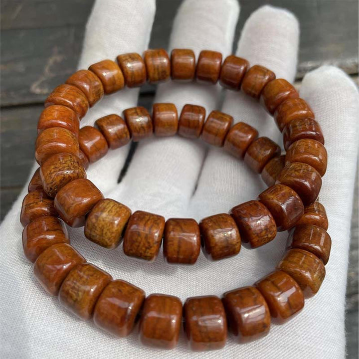 Pulsera de fuerza con Buddha Stones de hueso tibetano, cuentas Dzi de tres ojos, cuerno de oveja y ágata roja