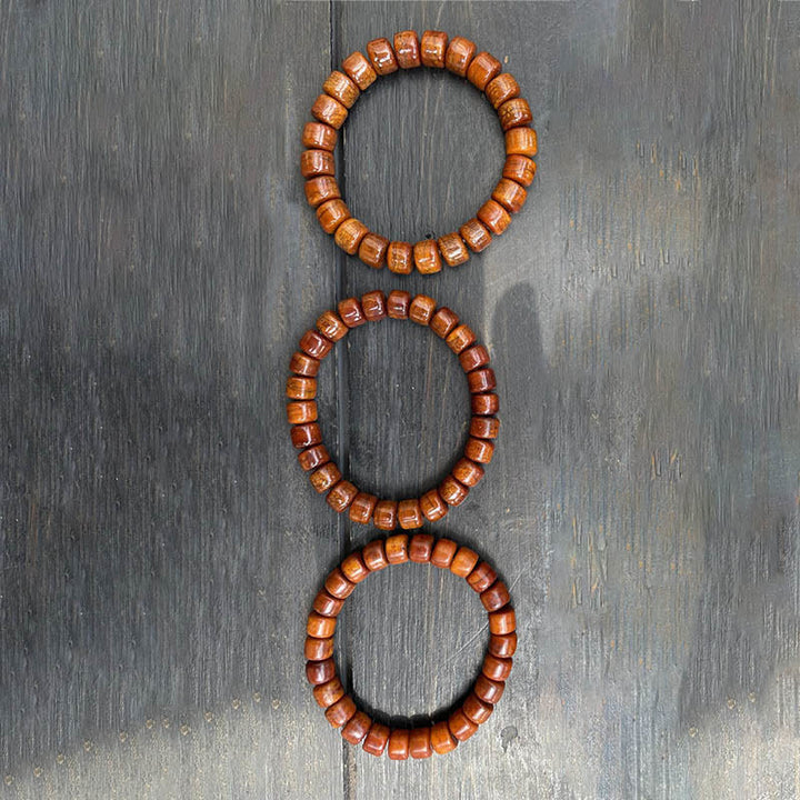 Pulsera de fuerza con Buddha Stones de hueso tibetano, cuentas Dzi de tres ojos, cuerno de oveja y ágata roja