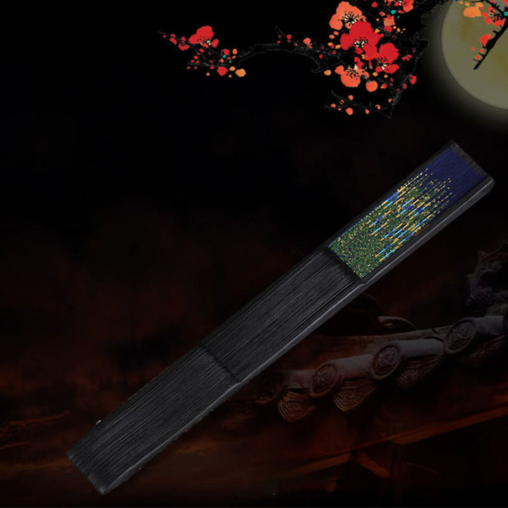 Buddha Stones Abanico de mano plegable de bambú de 21.5 cm con pluma de pavo real