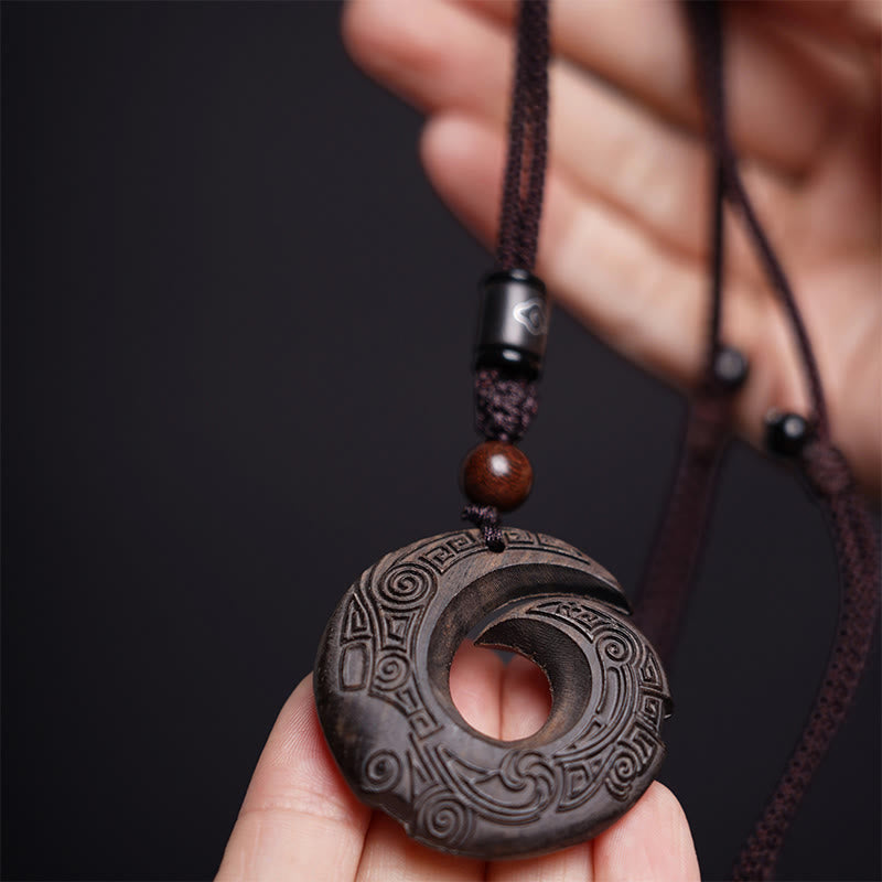 Buddha Stones Madera de Ébano Madera de Sándalo La Suerte Mejora Patrón de Diseño Paz Collar Colgante