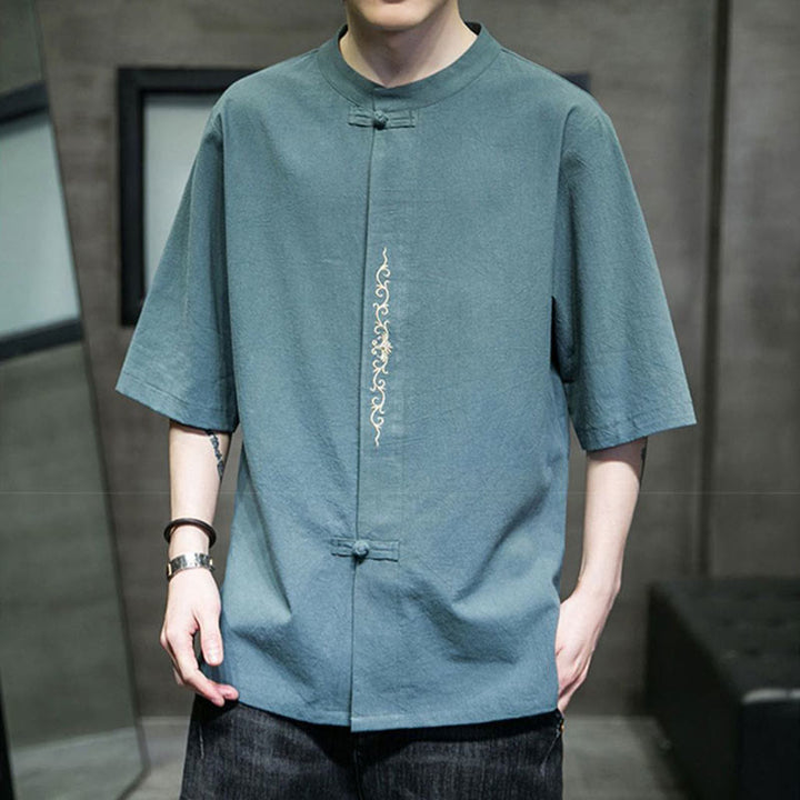 Camisa de algodón para hombre con media manga, bordado y botón de rana en color liso de Buddha Stones - image 6