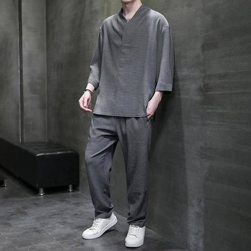 Buddha Stones Camisa de manga tres cuartos con cuello en V de color sólido Pantalones casuales Conjunto de ropa para hombre - image 22