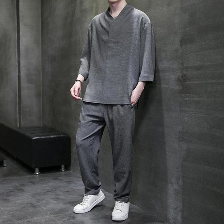 Buddha Stones Camisa de manga tres cuartos con cuello en V de color sólido Pantalones casuales Conjunto de ropa para hombre - image 22