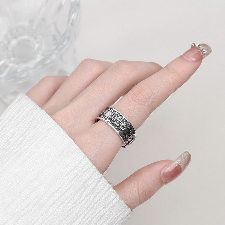 Buddha Stones Anillo Ajustable de Plata de Ley 925 Estelina con Escritura Tallada de PiXiu y Riqueza