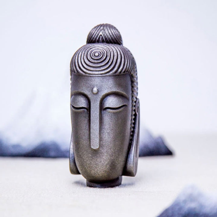 Buddha Stones Estatua de Buda Meditante con Ojos Cerrados de Polvo de Hierro Óxido Resina Fundida Decoración del Hogar