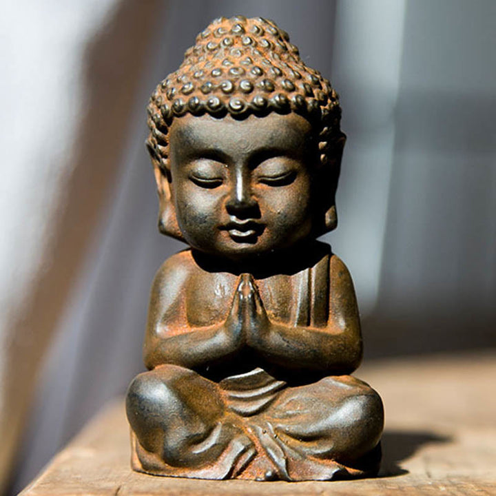 Buddha Stones Estatua decorativa hecha a mano de resina con polvo de hierro oxidado de Buda Sakyamuni pequeño - Versión Rust - Buda rezando 9*5,5 cm - image 9