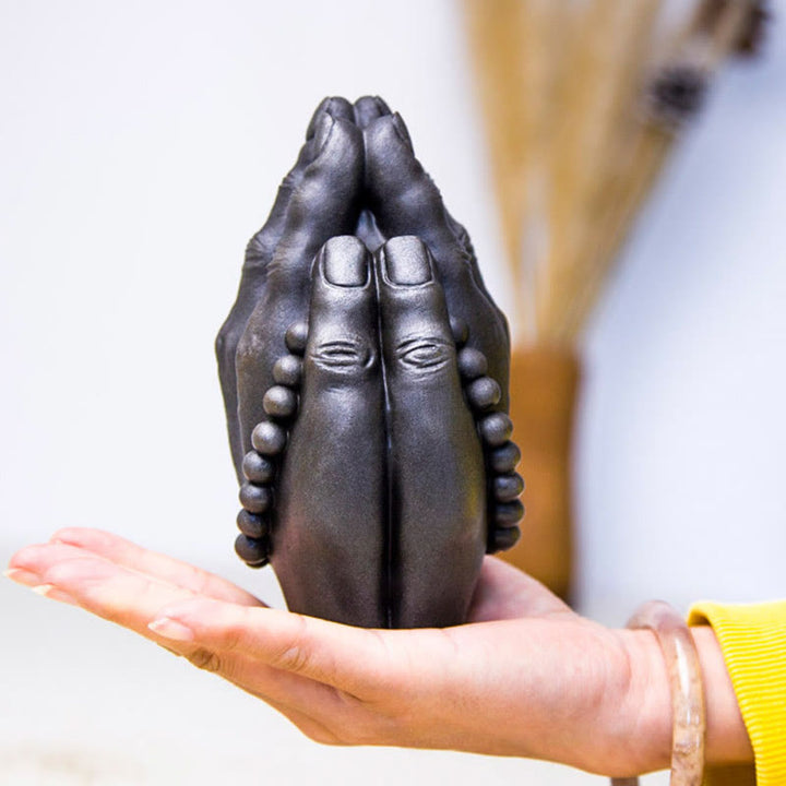 Buddha Stones Estatua Decorativa de Resina de Mano de Buda Hecha a Mano Namaste con Óxido de Polvo de Hierro