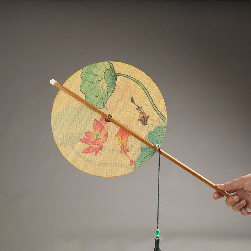 Buddha Stones Hecho a mano Pájaros Flores Caquis Fruta Peces Koi Loto Bambú Mango largo Abanico portátil que se puede enrollar