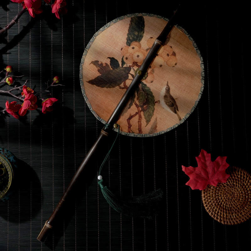 Buddha Stones Flores Hechas a Mano Melocotón Nispero Pájaro Grulla Mariposa Patrón Largo Púrpura Mango de Bambú Portátil Abanico Enrollable