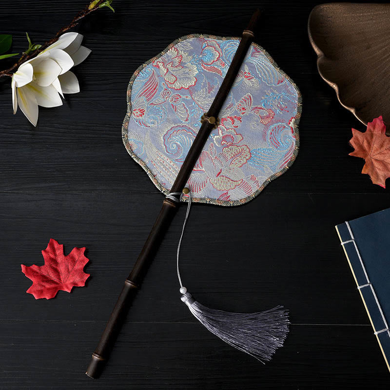 Buddha Stones Flores Hechas a Mano Melocotón Nispero Pájaro Grulla Mariposa Patrón Largo Púrpura Mango de Bambú Portátil Abanico Enrollable