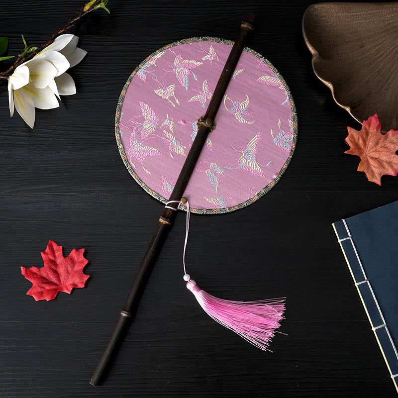 Buddha Stones Flores Hechas a Mano Melocotón Nispero Pájaro Grulla Mariposa Patrón Largo Púrpura Mango de Bambú Portátil Abanico Enrollable