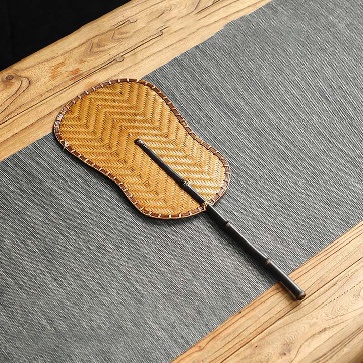 Buddha Stones Estilo Chino Hecho a Mano Abanico Tejido de Bambú Redondo Ovalado Forma de Banana con Mango Largo