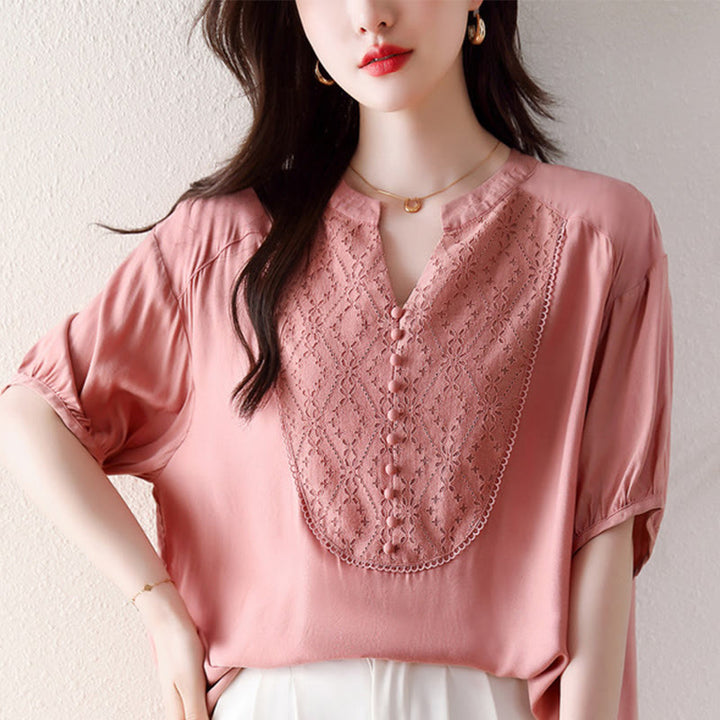 Camiseta de manga corta con diseño de botones rosas y cuello en V de Buddha Stones - image 13