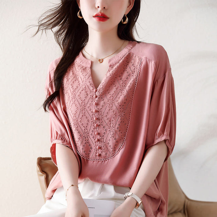 Camiseta de manga corta con diseño de botones rosas y cuello en V de Buddha Stones - image 10