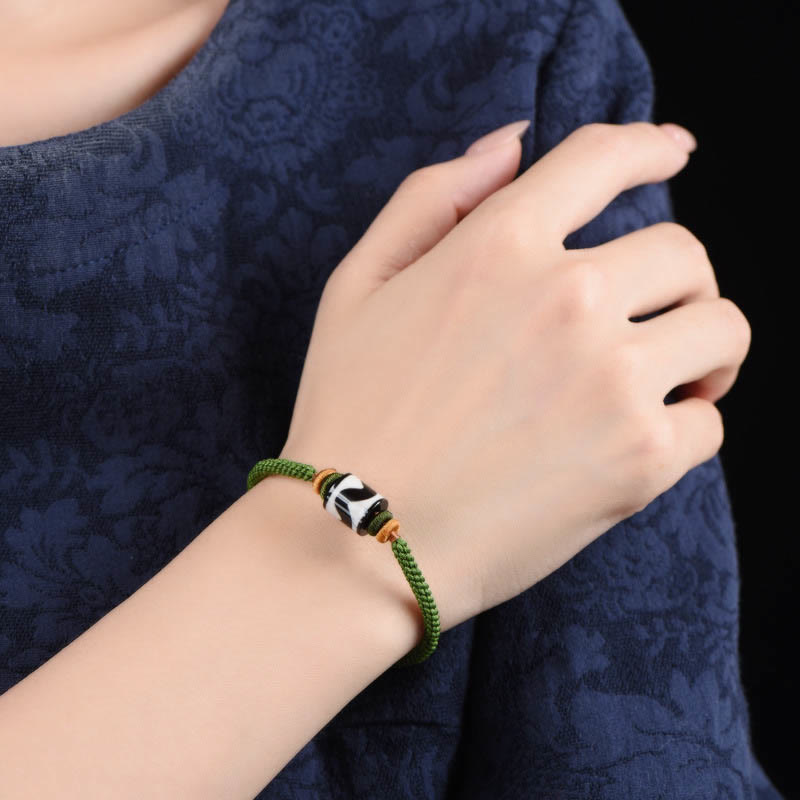Pulsera trenzada de cuerda verde con protección de cuentas Dzi tibetanas hechas a mano con Buddha Stones