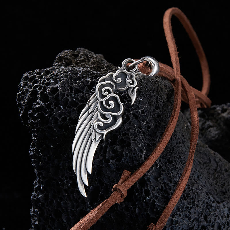 Collar con colgante de cuerda de piel de ciervo y algodón con alas de nubes auspiciosas y Buddha Stones en plata de ley 925 - Cuerda de piel de ciervo - image 0