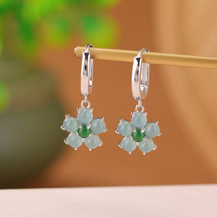Pendientes de plata de ley 925 bañados en oro con diseño de flor de jade verde y Buddha Stones que representan la suerte y la prosperidad