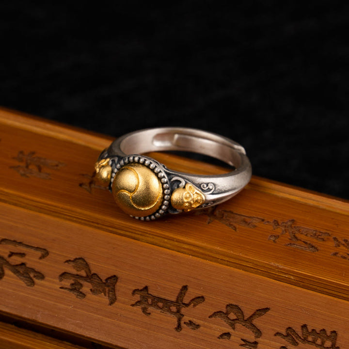 Anillo ajustable con esqueleto y baño de oro y plata de ley 925 con Buddha Stones