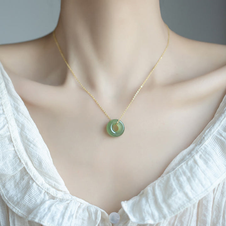 Collar con colgante de hebilla de paz de jade hetiano bañado en oro y plata de ley 925 con Buddha Stones - image 4