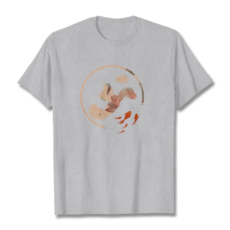 Camiseta de algodón con diseño de pez koi y loto OM de Buddha Stones - Gris claro - 2XL - image 20