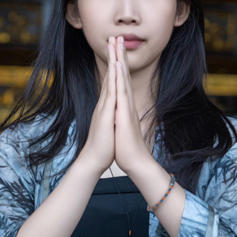 Pulsera de la suerte de plata de ley 925 con seis palabras verdaderas y hilo rojo y hilo negro de Buddha Stones - image 4