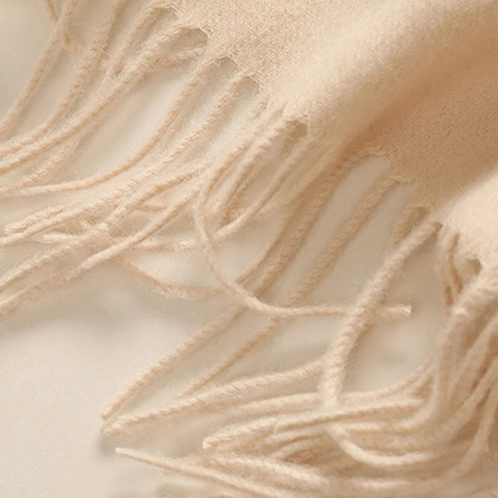 Chal de lana con Buddha Stones y flores blancas bordadas con borlas, bufanda de viaje acogedora para el invierno