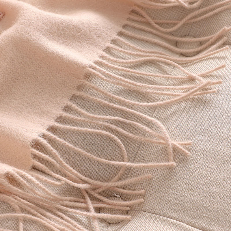 Chal de lana con Buddha Stones y flores rojas bordadas con borlas, bufanda de viaje acogedora para el invierno