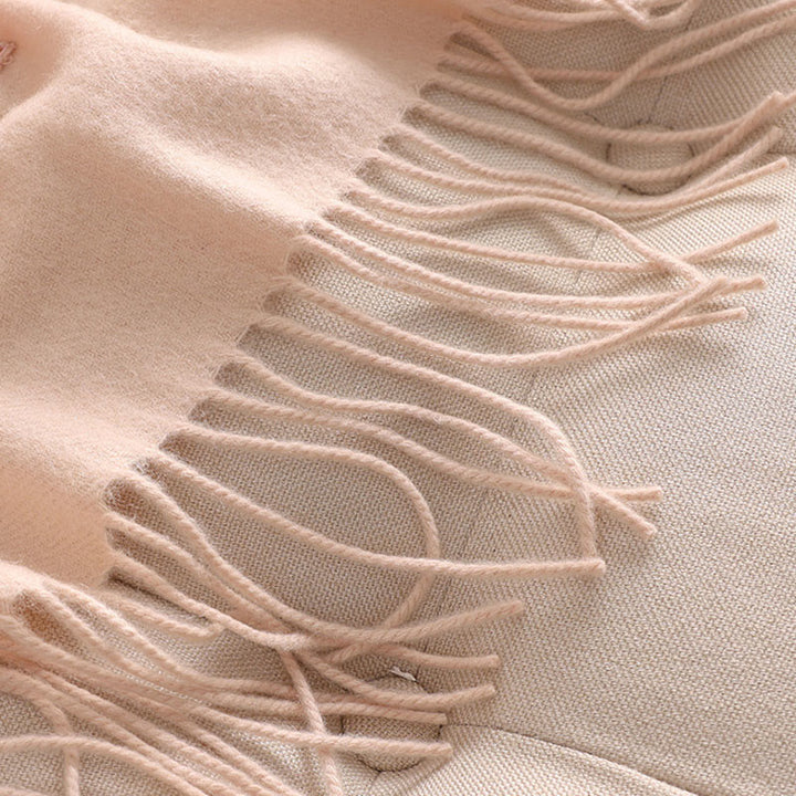 Chal de lana con Buddha Stones y flores rojas bordadas con borlas, bufanda de viaje acogedora para el invierno