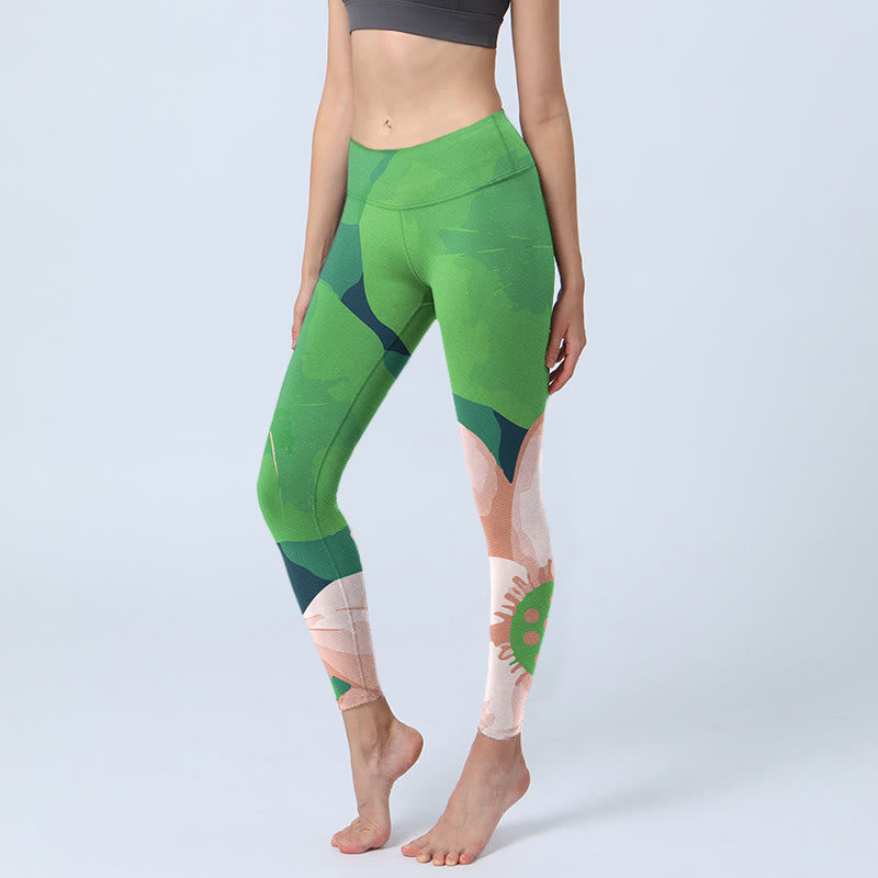Leggings deportivos de fitness con estampado de hojas y flores de loto verdes y piedras de Buddha Stones para mujer - Verde claro - US18，UK/AU22，EU50 (4XL) - image 0
