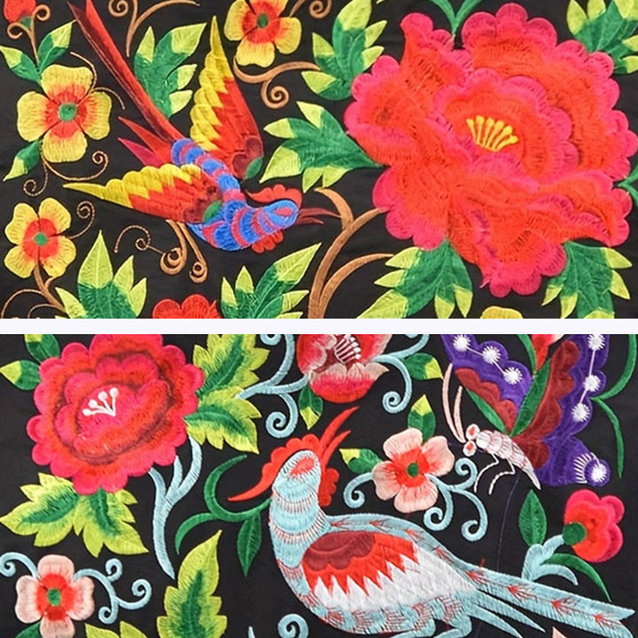 Bolso de mano de lona con bordado de peonías, camelias y crisantemos de Buddha Stones de Galsang