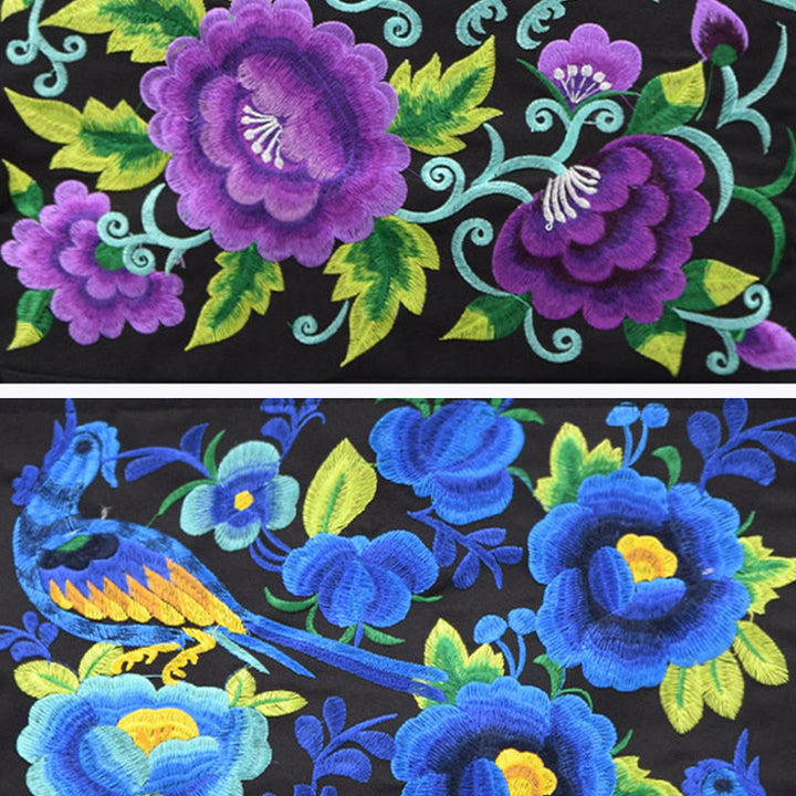 Bolso de mano de lona con bordado de peonías, camelias y crisantemos de Buddha Stones de Galsang