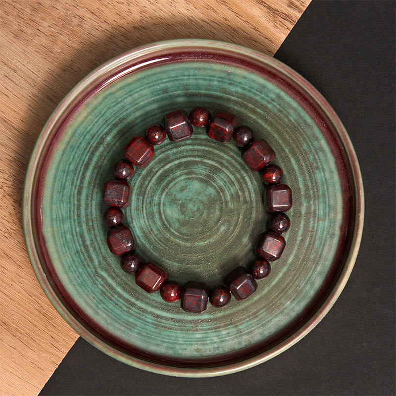 Pulsera de fuerza con piedra de sangre y Buddha Stones