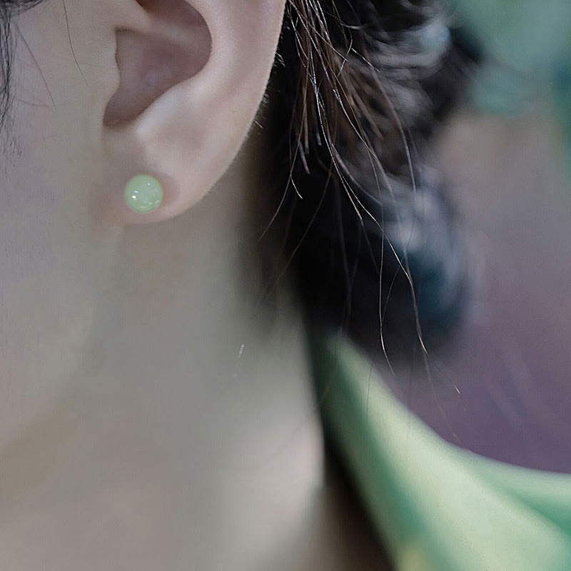 Pendientes de tuerca de la suerte con cuentas de jade redondo de Buddha Stones - image 7