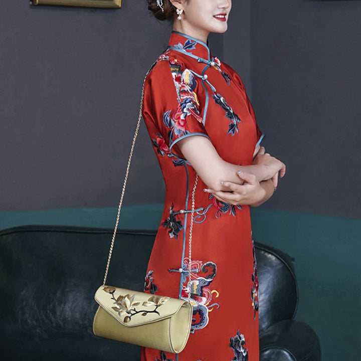 Bolso de mano con bordado de magnolia y Buddha Stones para bodas