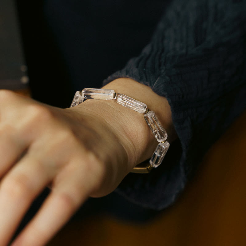 Pulsera de cobre con cristales blancos y Buddha Stones cuadradas