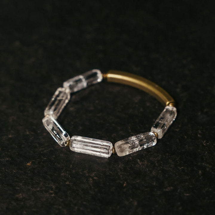 Pulsera de cobre con cristales blancos y Buddha Stones cuadradas