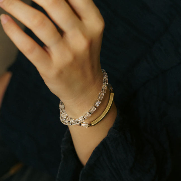 Pulsera de cobre con cristales blancos y Buddha Stones cuadradas