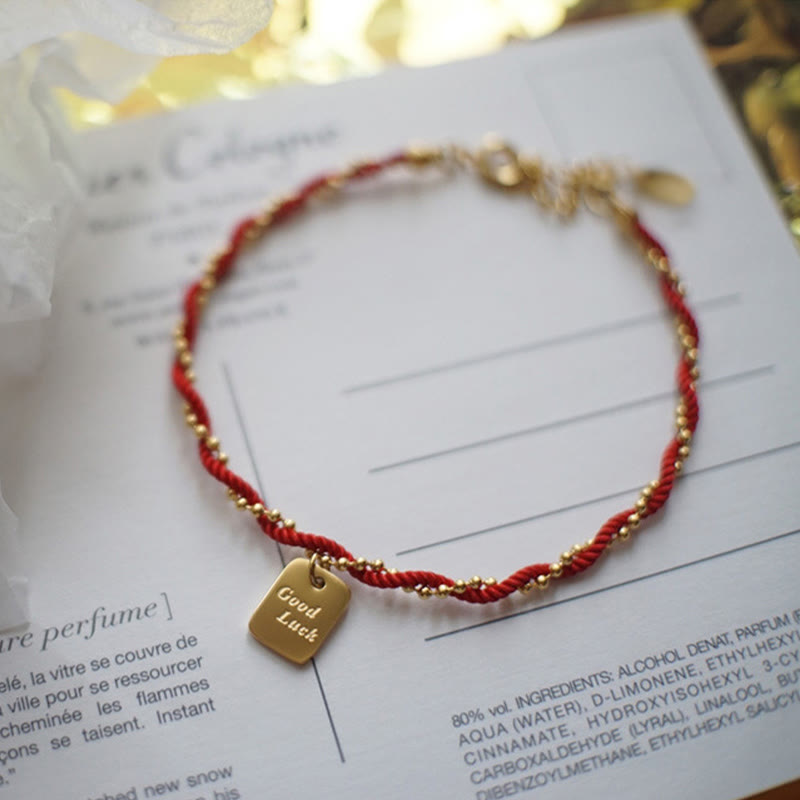 Pulsera de cobre bañada en oro con hilo rojo y Buddha Stones para la buena suerte y la fuerza