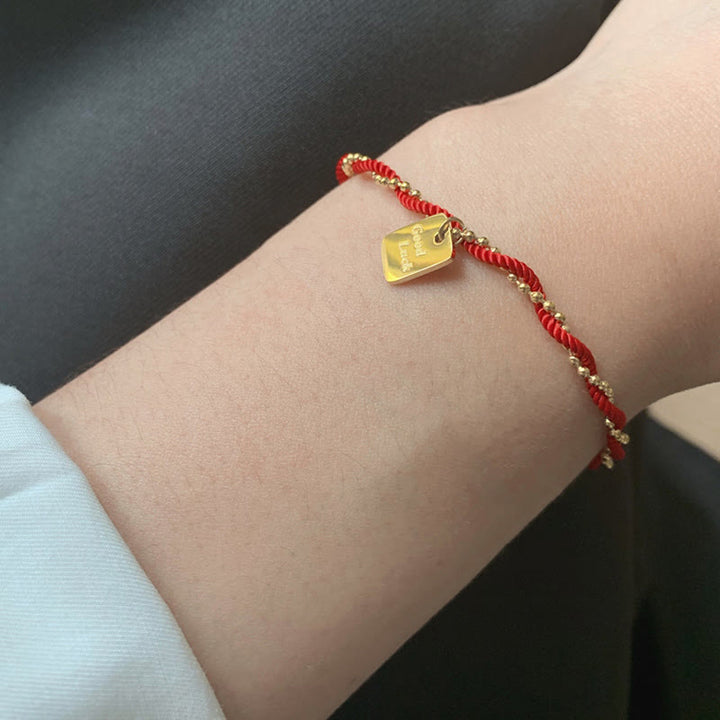 Pulsera de cobre bañada en oro con hilo rojo y Buddha Stones para la buena suerte y la fuerza