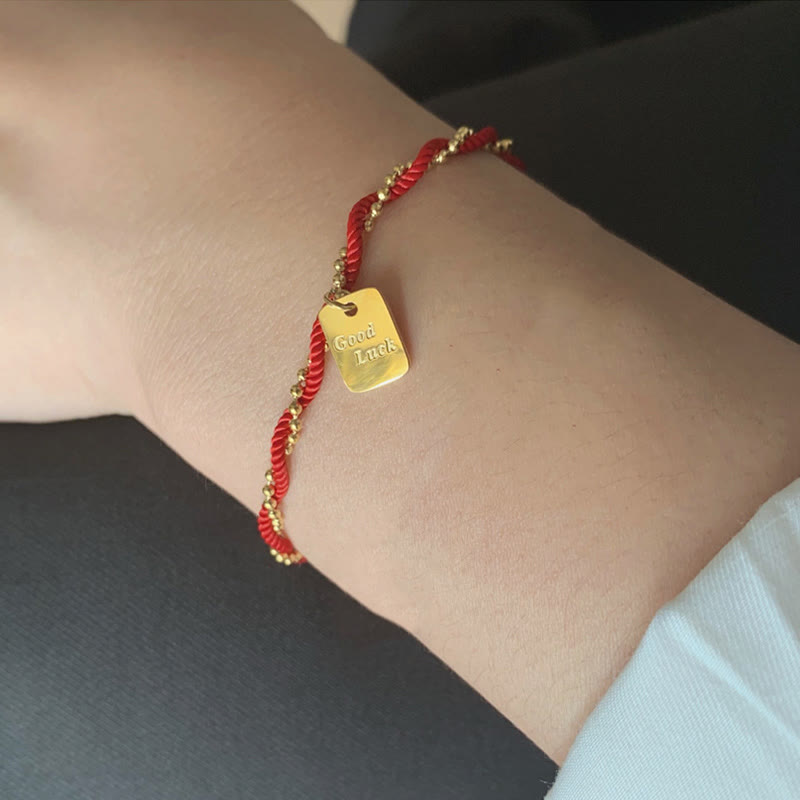 Pulsera de cobre bañada en oro con hilo rojo y Buddha Stones para la buena suerte y la fuerza