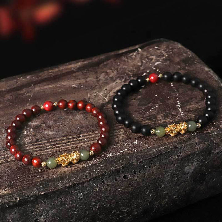Pulsera de la riqueza PiXiu con hojas pequeñas de sándalo, ébano, sándalo rojo, jade hetiano, cinabrio y Buddha Stones en plata de ley 999