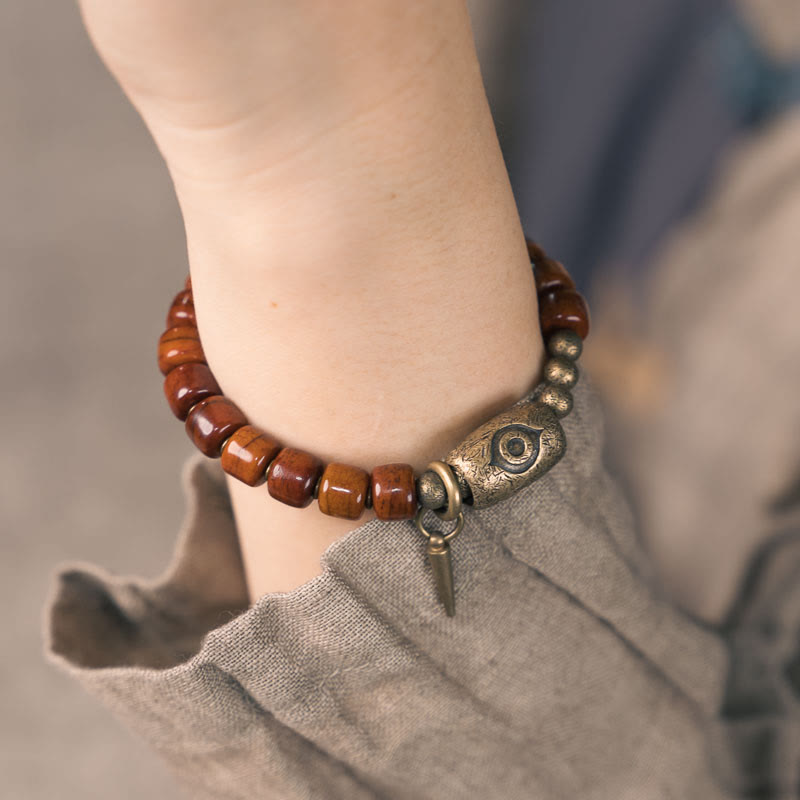 Pulsera de fuerza con colgante de cono de cobre en forma de Dzi y hueso de yak con Buddha Stones