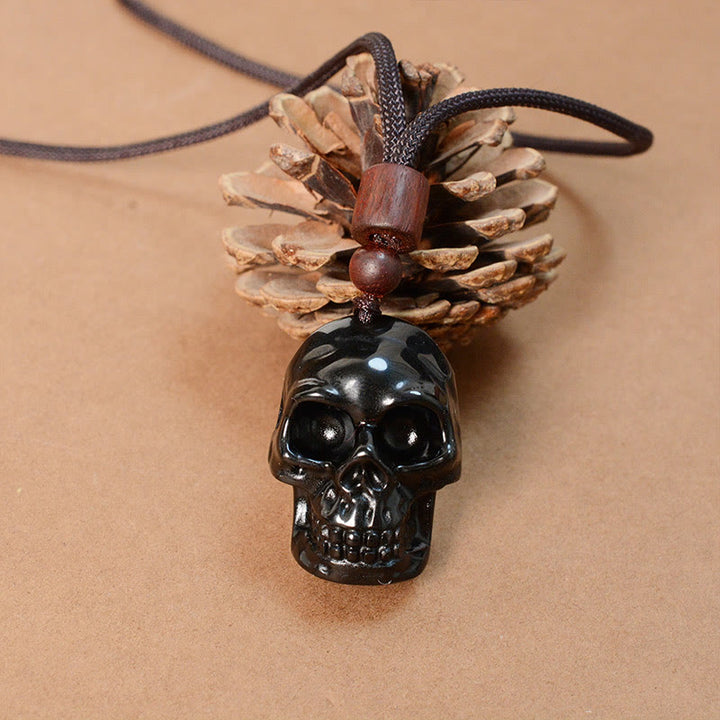 Collar con colgante de esqueleto Shmashana con cuerda de obsidiana negra y Buddha Stones