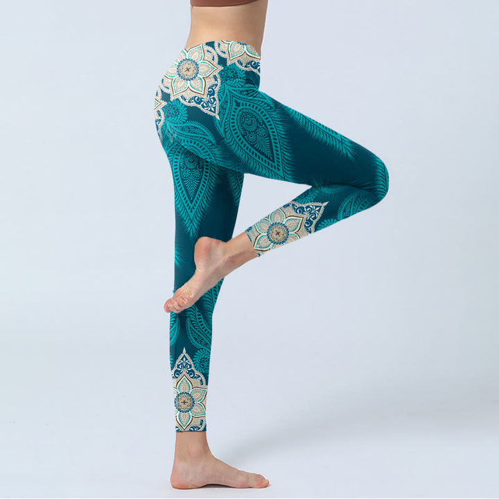 Leggings de fitness para gimnasio con estampado de flores y plumas verdes y piedras de Buddha Stones para mujer - image 3