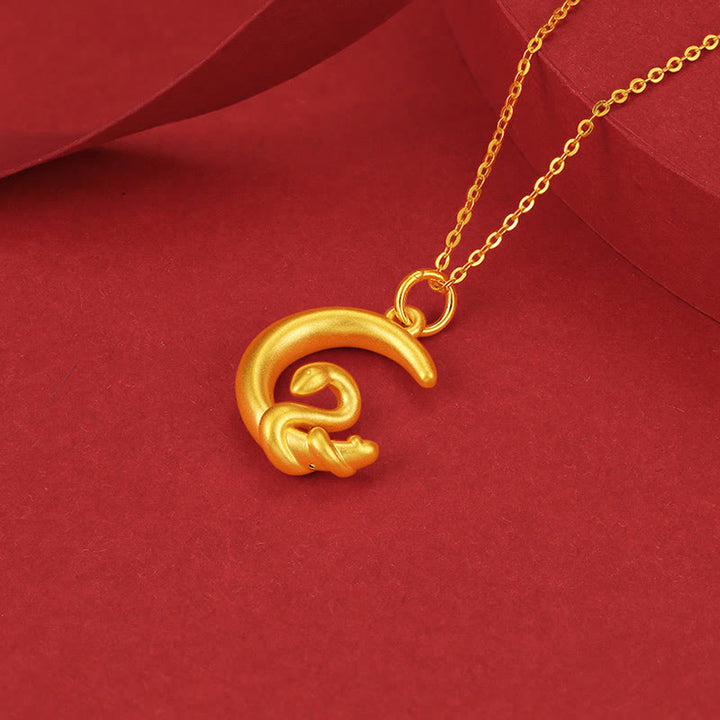 Collar con colgante de la suerte del año de la serpiente con Buddha Stones en oro 999