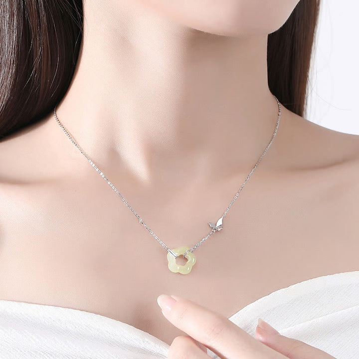 Collar con colgante de plata de ley 925 con Buddha Stones y flor de jade hetiano y mariposa - image 8